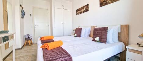 1 Schlafzimmer, BĂŒgeleisen/BĂŒgelbrett, kostenloses WLAN, BettwĂ€sche