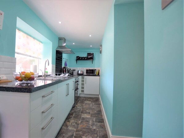 Fridge, microwave, stovetop, electric kettle