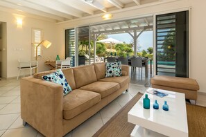 TV - Areca Palm - luxury villa with private pool, sea and countryside views (Le Vauclin)