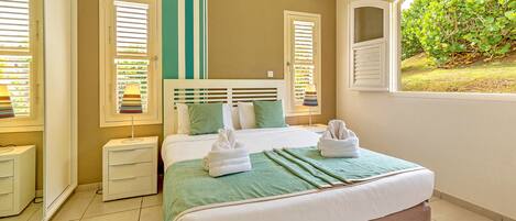 4 bedrooms, in-room safe, iron/ironing board, free WiFi