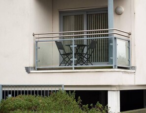 Exterior detail - Modern Apartment in the Copper Quarter - 1 Bed (Swansea)