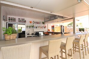 Bar (in der Unterkunft)