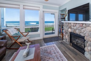 Smart TV, fireplace, DVD player, books