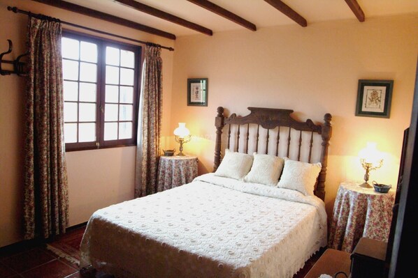 3 habitaciones, internet y ropa de cama 