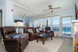 Smart TV, fireplace, DVD player