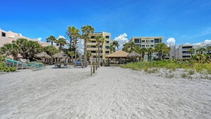 Una spiaggia nelle vicinanze, teli da spiaggia