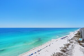 On the beach - Penthouse, 2500 sqft, Wrap-Around Balconies, 10' Ceilings (Destin)