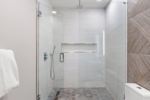 Hair dryer - Penthouse, 2500 sqft, Wrap-Around Balconies, 10' Ceilings (Destin)