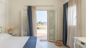 2 bedrooms, iron/ironing board, Internet, bed sheets