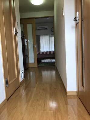 遮光カーテン、WiFi (無料)