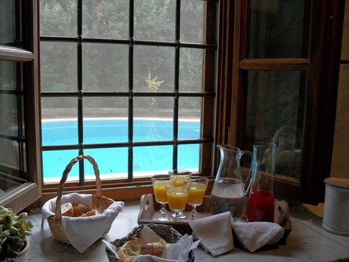 Holiday Villa for 20 People with pool in Tuscany