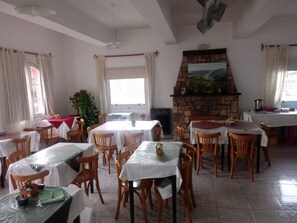 Desayuno continental incluido todos los días