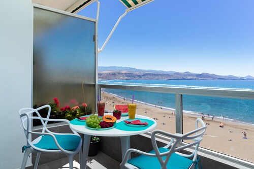 ★ Nuku valtameren yli ♥ ︎: Frontline sinisellä näkymällä