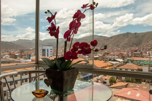 Dining - APARTAMENTO PENTHOUSE DE 350 M2, CON VISTA PANORAMICA DE LA CIUDAD. (Cusco)