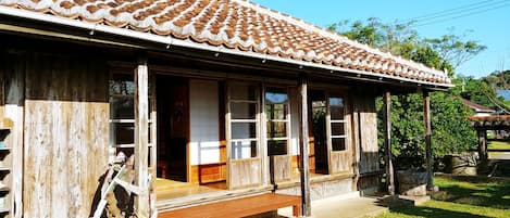 2 habitaciones y ropa de cama