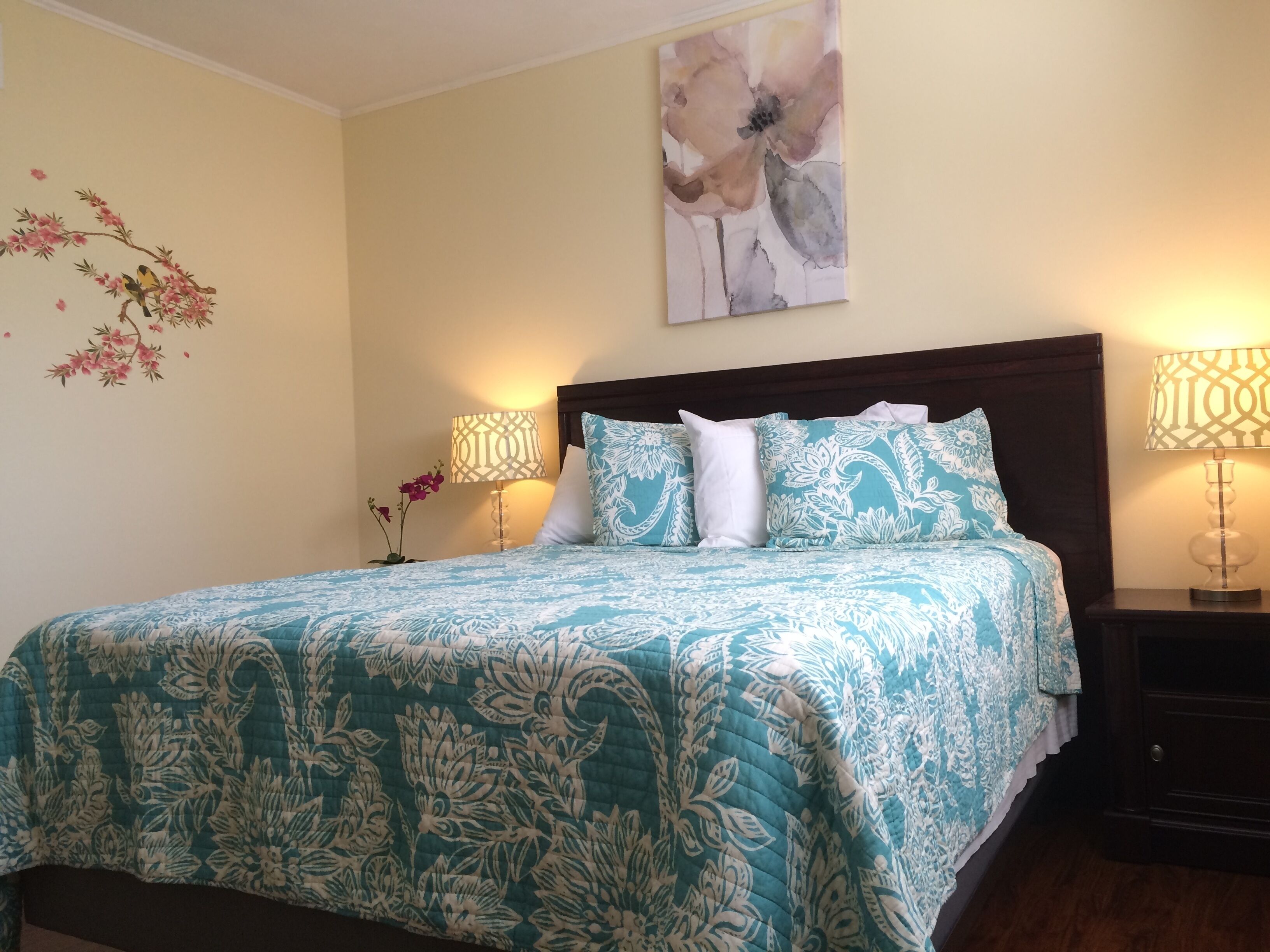 4 室のベッドルーム、デスク、アイロ ン / アイロン台、WiFi (無料)