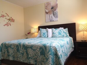 4 slaapkamers, een bureau, een strijkplank/strijkijzer, gratis wifi