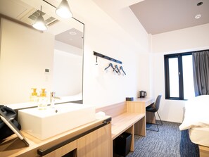 Rideaux occultants, chambres insonorisées, Wi-Fi gratuit, draps fournis