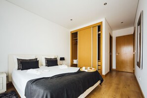 2 habitaciones, tabla de planchar con plancha y wifi gratis 