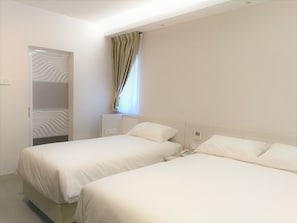 In-room safe, desk, blackout curtains, soundproofing - Legacy Hotel (Ipoh)
