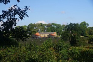 Exterior - Hindburn -  a cottage that sleeps 2 guests  in 1 bedroom (Pickering)