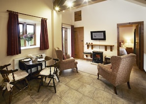 Interior - Hindburn -  a cottage that sleeps 2 guests  in 1 bedroom (Pickering)