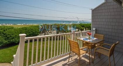 Waterfront Condo, Beautiful Views, Walk to Beach