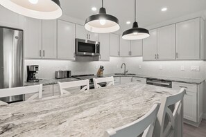 Fridge, microwave, oven, stovetop - Newly Renovated Garden View 2 bed, 2 bath at Sanibel Moorings #1041 (Sanibel)