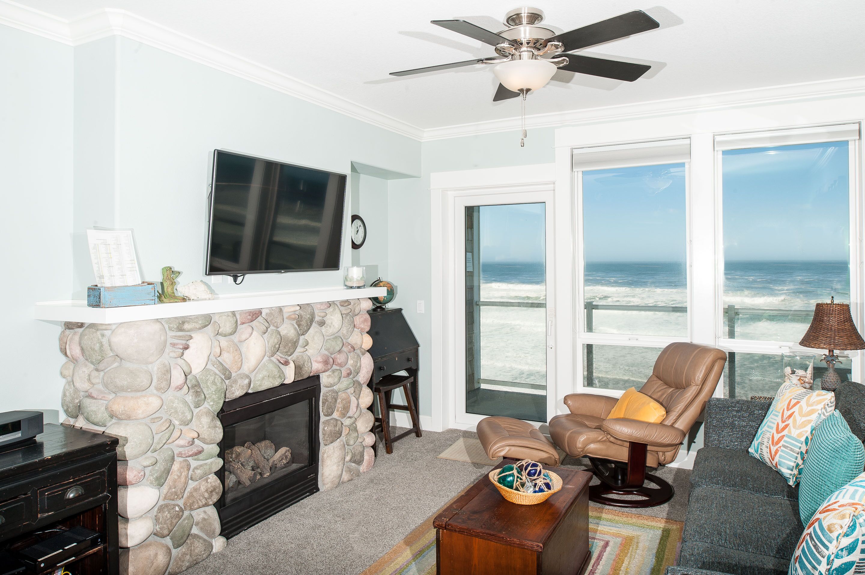 Smart TV, fireplace, DVD player, video library