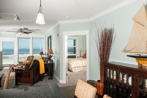 2 soverom, strykejern/-brett, wi-fi (inkludert) og sengetøy