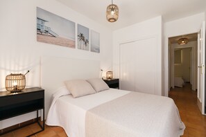 2 chambres, fer et planche à repasser, accès au Wi-Fi (inclus)
