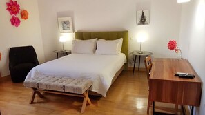 5 camere, una scrivania, ferro/asse da stiro, Wi-Fi