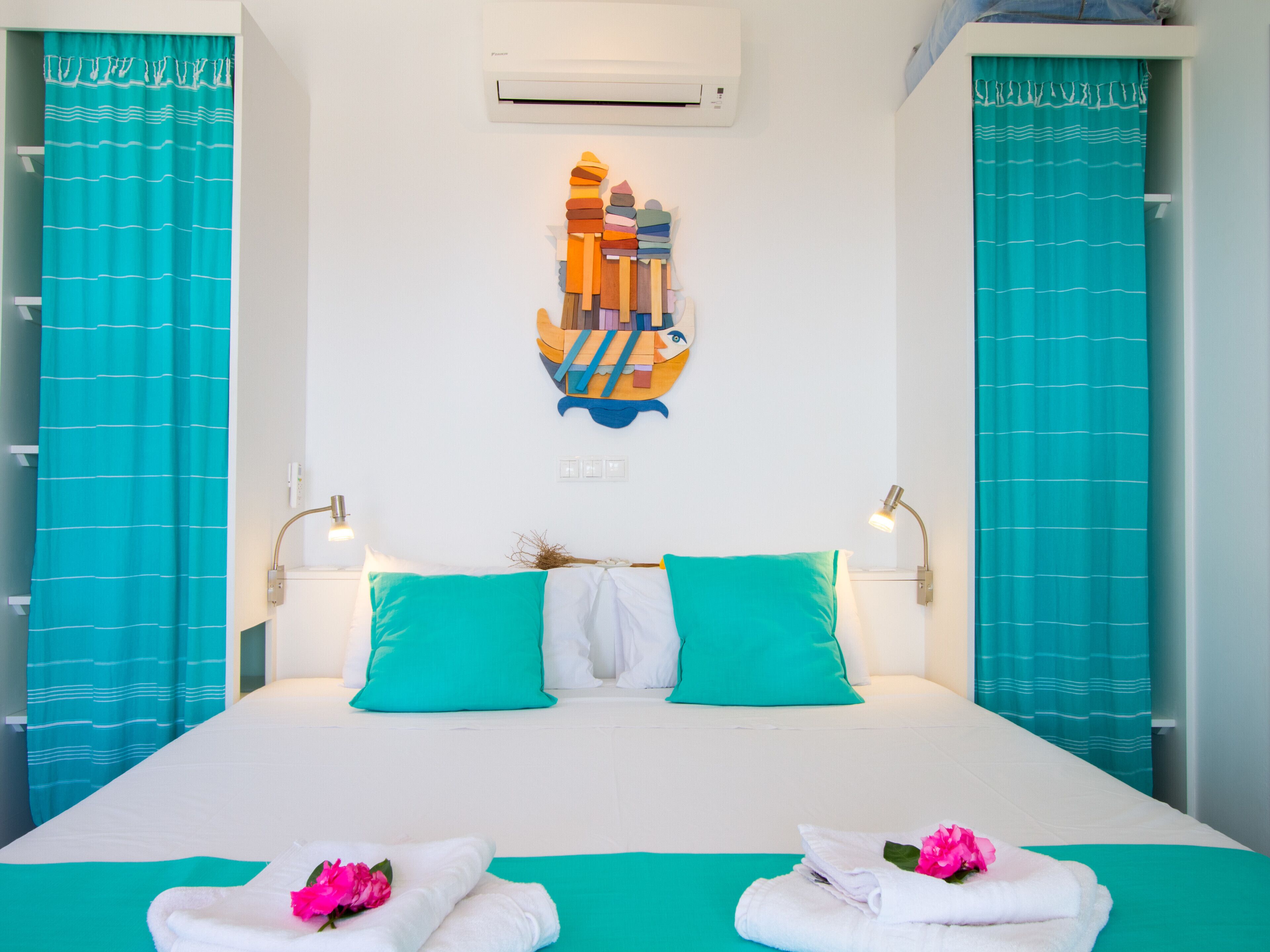 3 chambres, fer et planche à repasser, Wi-Fi, draps fournis