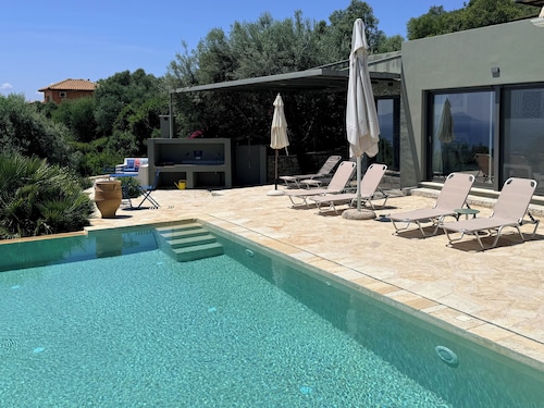 Villa Atokos - infinity pool on sea view with magic sunrise