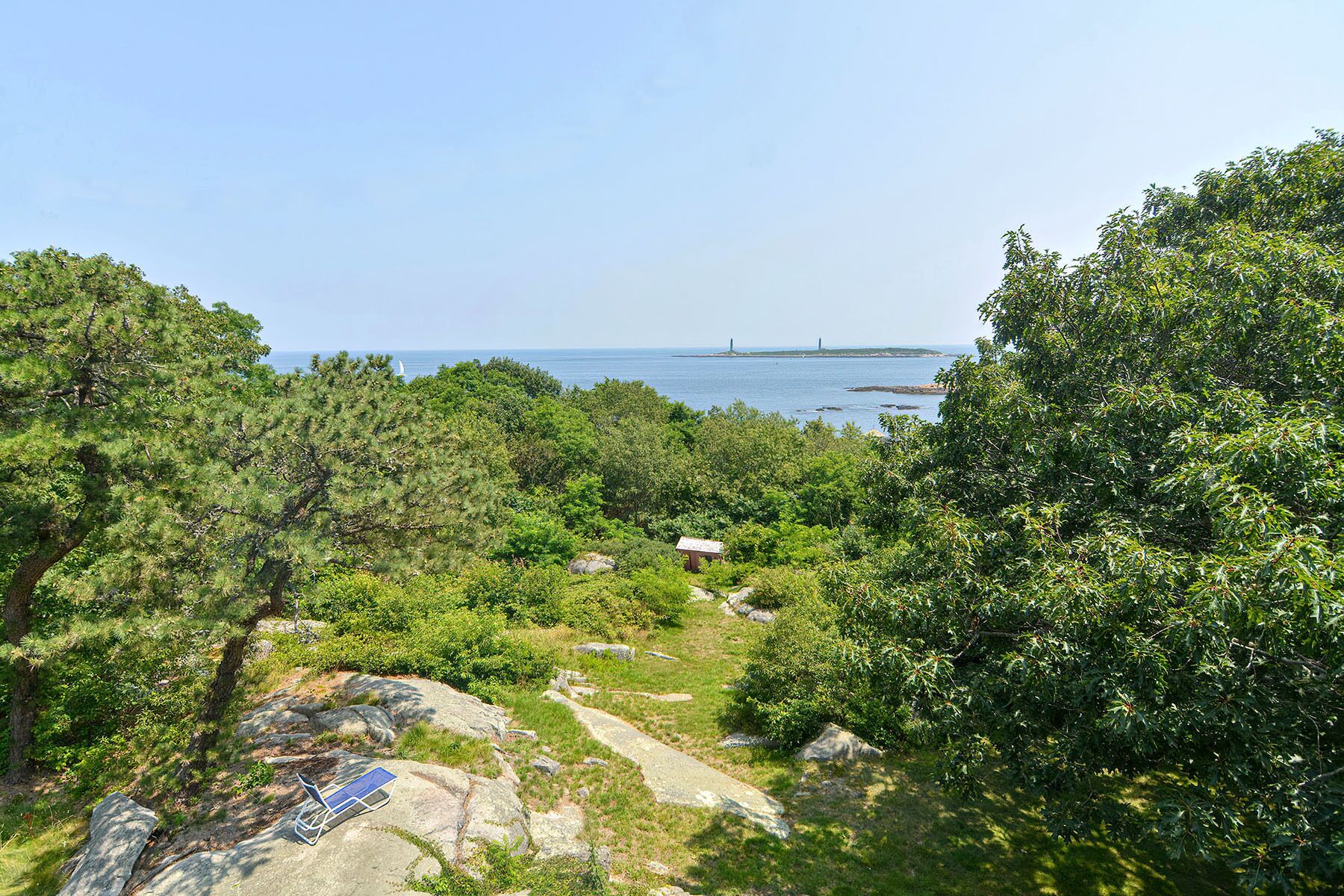 Seacroft: Classic Victorian home with views of the ocean and twin light houses.