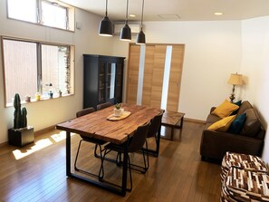 Living room - Cactus Inn (Miyazaki)