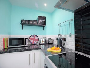 Private kitchen - No.4 Daisy Cottage (Belford)