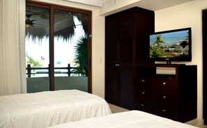 3 slaapkamers, een kluis op de kamer, een strijkplank/strijkijzer, wifi