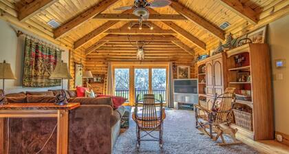 Unikon piilopaikka Shenandoah-joella, valtavilla nurmikoilla ja vieroitusalueilla