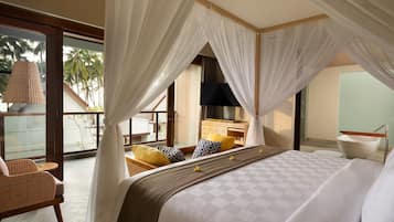 Premium bedding, minibar, desk, free WiFi