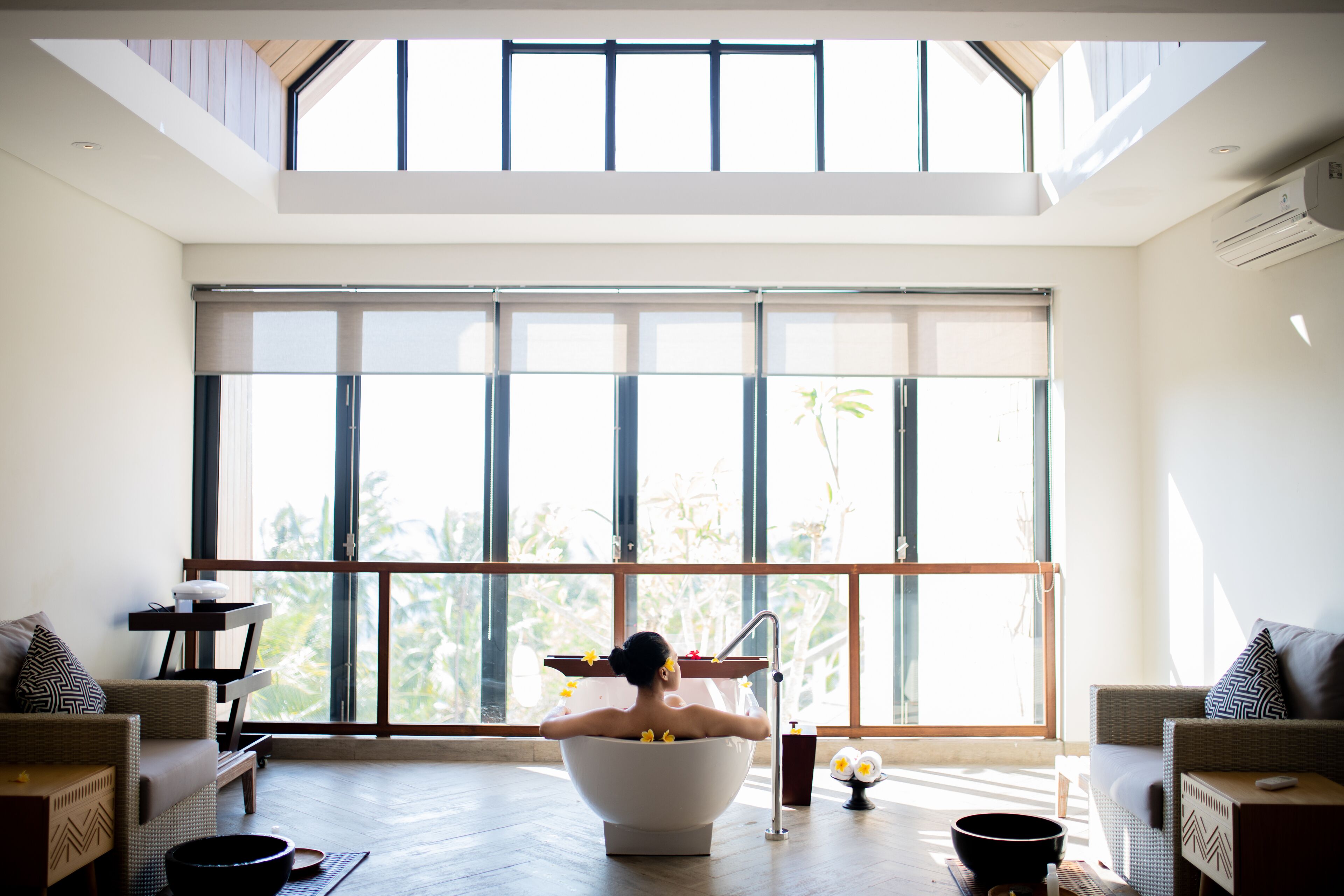 Couples treatment rooms, body treatments, body scrubs, massages