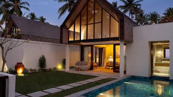 Beach Front Villa with Private Pool | เครื่องนอนระดับพรีเมียม, มินิบาร์, โต๊ะทำงาน, Wi-Fi ฟรี