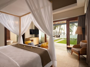 Beach Front Villa with Private Pool | Roupas de cama premium, frigobar, escrivaninha, Wi-Fi de cortesia