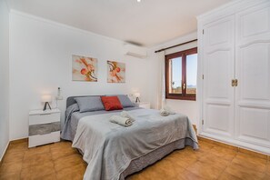 3 habitaciones, tabla de planchar con plancha y wifi gratis