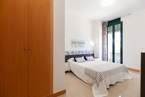 1 chambre, fer et planche à repasser, Wi-Fi gratuit, draps fournis