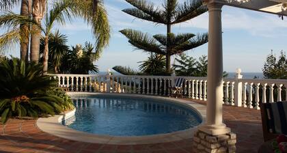 Encantadora casa de campo La Casita 2/3 pax con jardín privado piscina relajante