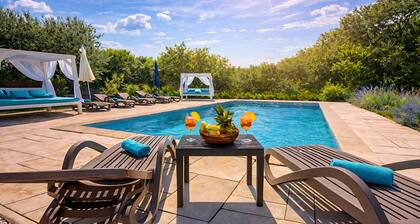 VILLA VALENTINA -Luxury Stay for 8+1 Guests with XXL Pool&Whirlpool