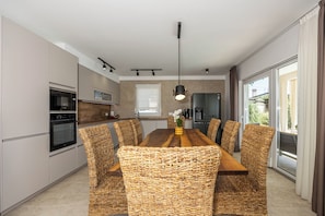 Dining - VILLA VALENTINA -Luxury Stay for 8+1 Guests with XXL Pool&Whirlpool (Bribir)