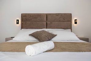 4 chambres, fer et planche à repasser, lit parapluie, Wi-Fi gratuit