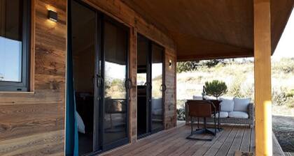 Cabane de prestige sur pilotis avec spa privatif en pleine nature